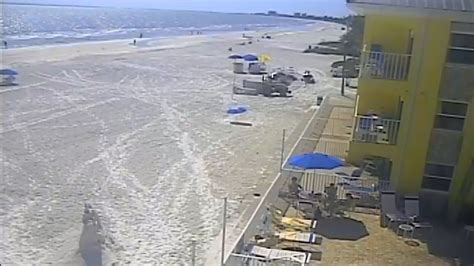 LIVE Controllable Beach Cams